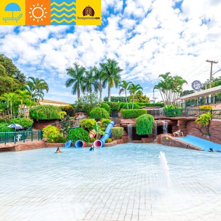 Piazza Com Acesso Ao Acqua Park Aparthotel Caldas Novas Bagian luar foto