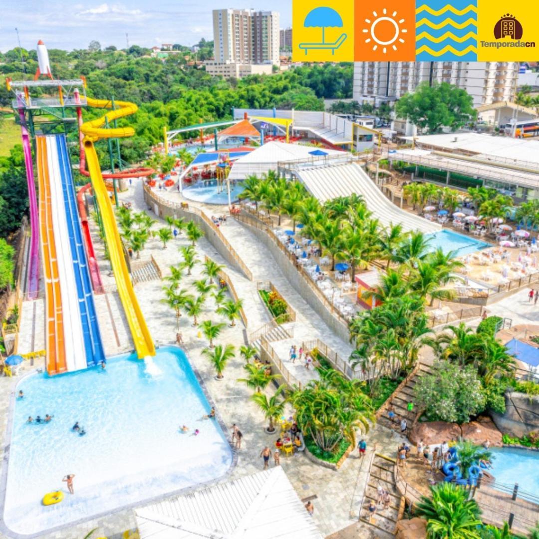 Piazza Com Acesso Ao Acqua Park Aparthotel Caldas Novas Bagian luar foto