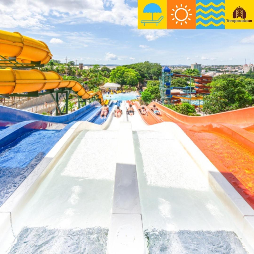 Piazza Com Acesso Ao Acqua Park Aparthotel Caldas Novas Bagian luar foto