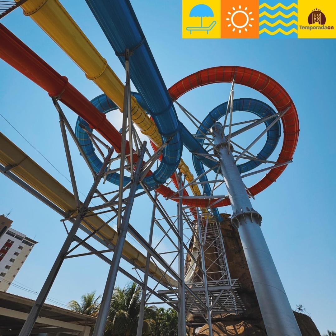Piazza Com Acesso Ao Acqua Park Aparthotel Caldas Novas Bagian luar foto